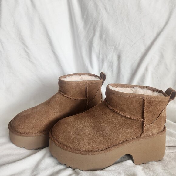 UGG®
Classic Ultra Mini
New Heights
Platform Boot (Women)(NWOB) - Picture 1 of 5